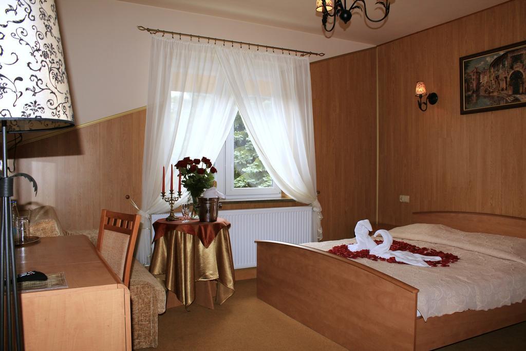 Parkowa - Noclegi Ze Sniadaniem Nowa Ruda Quarto foto